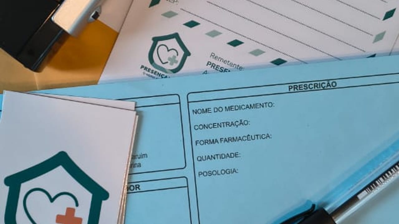 Renovação de receitas em papel com envio pelos Correios: prática e segura